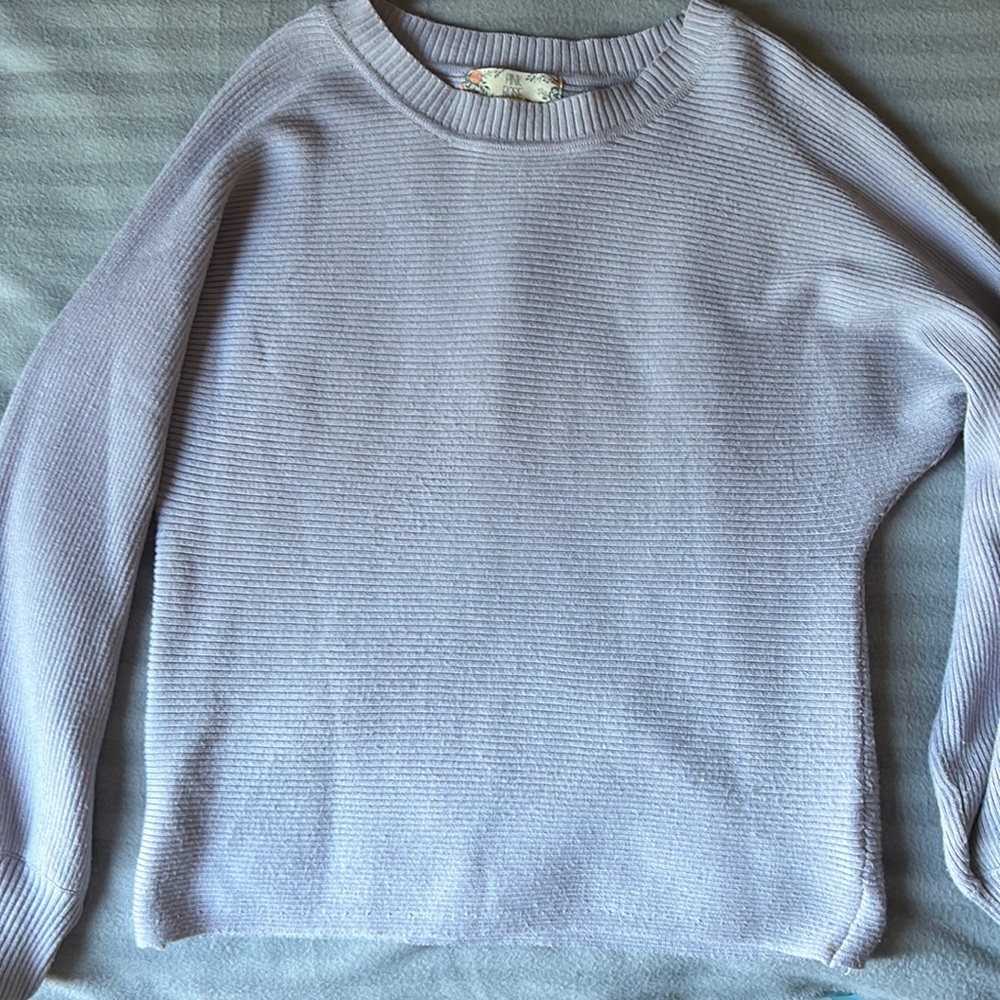 Women’s Pink rose, size XS, knit sweater, violet color.
